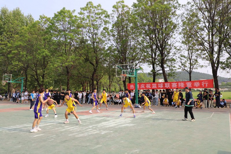 日出水了啊快点使劲动态图