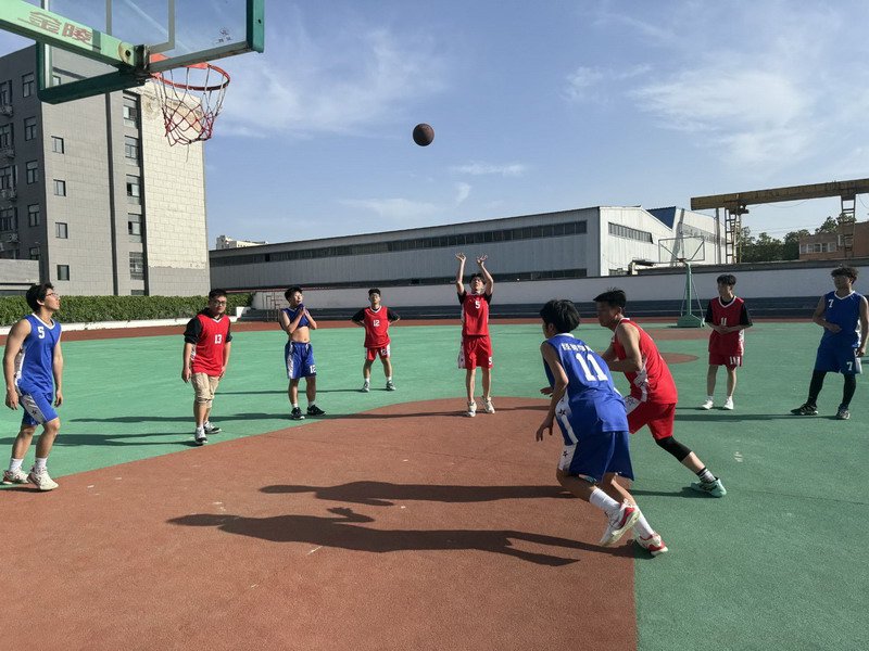 日出水了啊快点使劲动态图