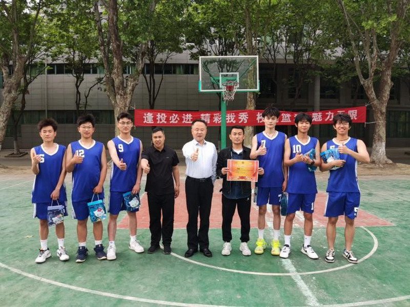 日出水了啊快点使劲动态图