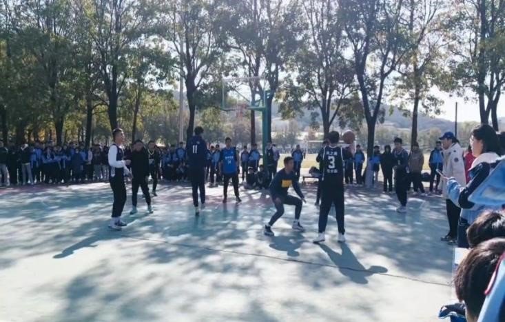 日出水了啊快点使劲动态图