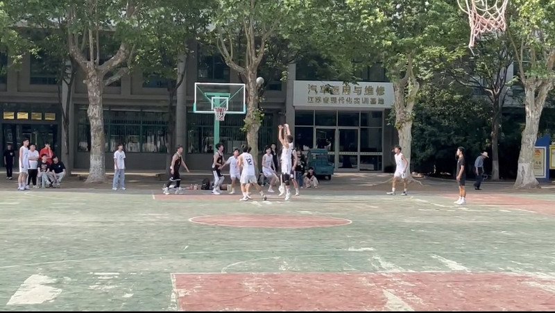 日出水了啊快点使劲动态图