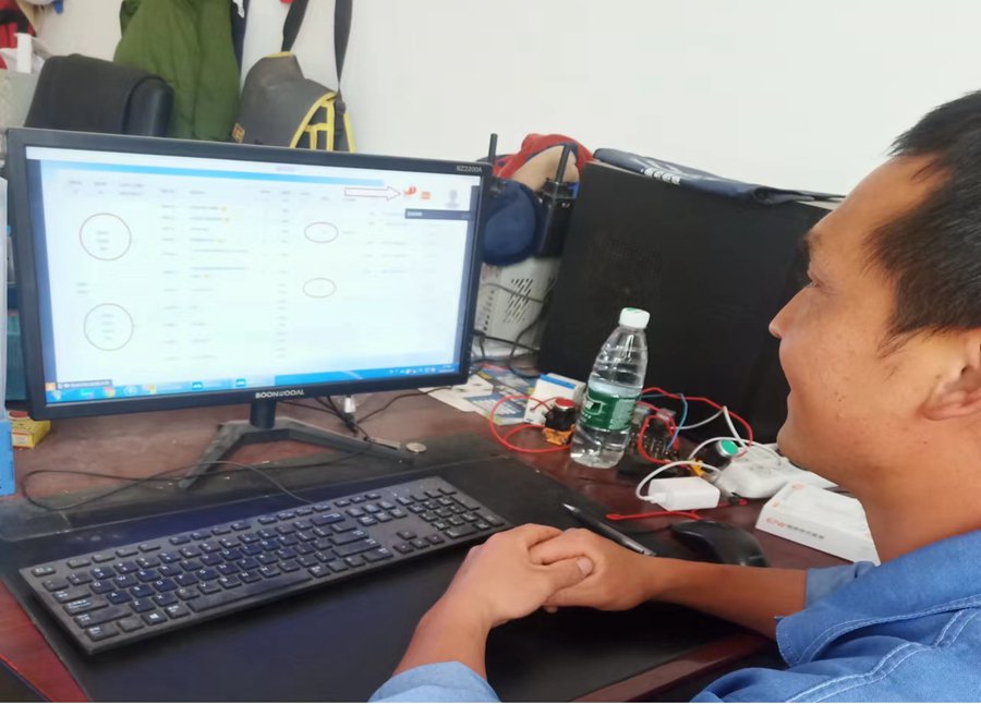 日出水了啊快点使劲动态图