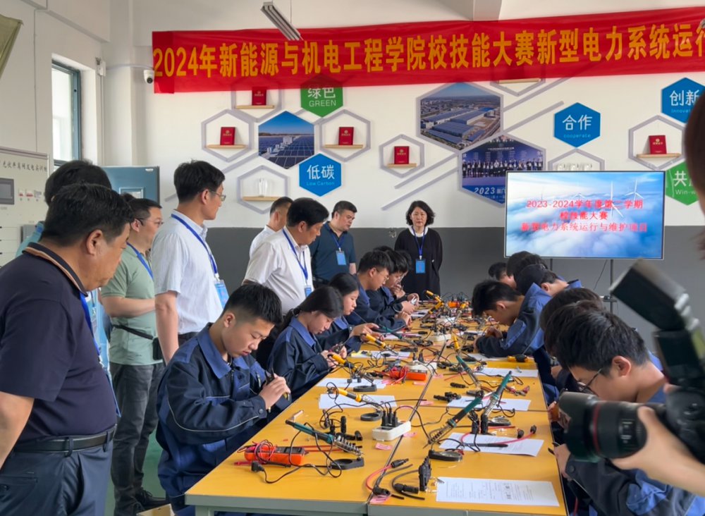 日出水了啊快点使劲动态图