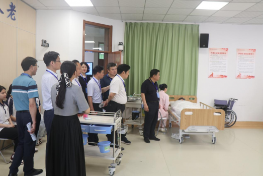 日出水了啊快点使劲动态图