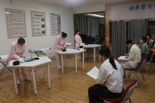 日出水了啊快点使劲动态图