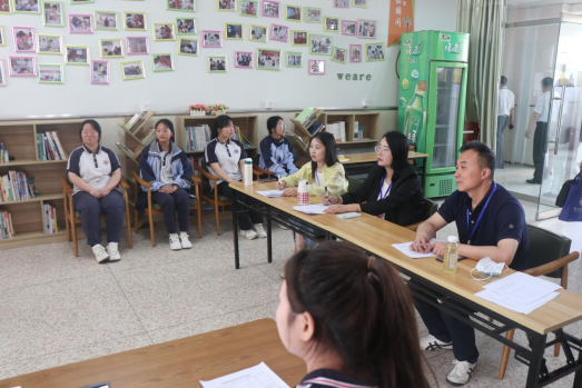 日出水了啊快点使劲动态图