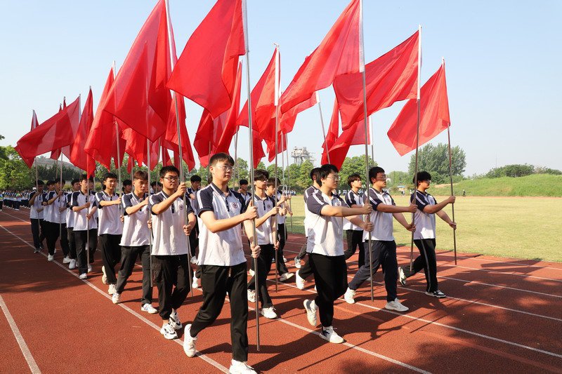 日出水了啊快点使劲动态图