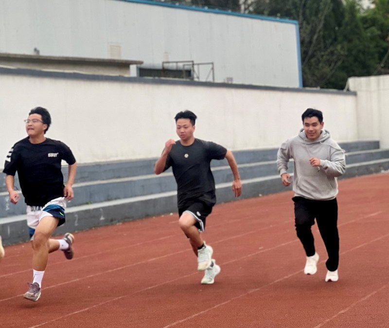 日出水了啊快点使劲动态图