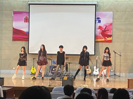 日出水了啊快点使劲动态图