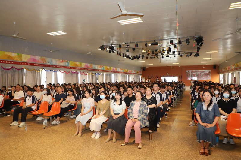 日出水了啊快点使劲动态图