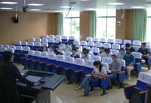 日出水了啊快点使劲动态图