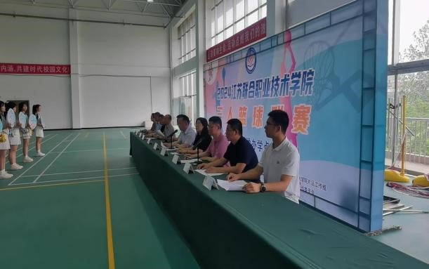 日出水了啊快点使劲动态图