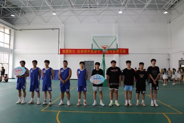 日出水了啊快点使劲动态图