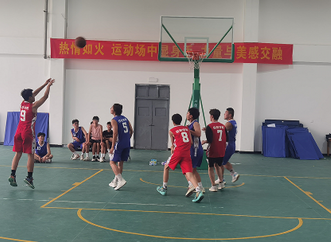 日出水了啊快点使劲动态图