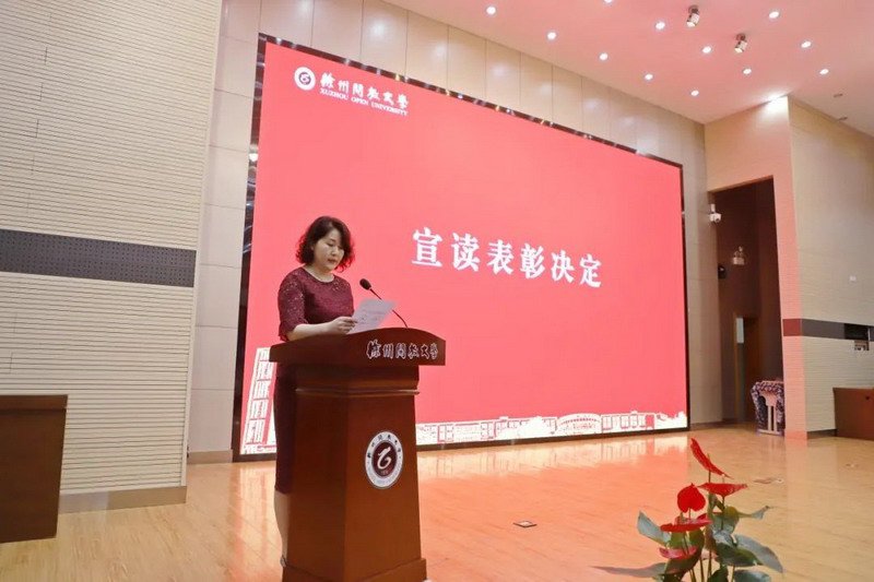 日出水了啊快点使劲动态图