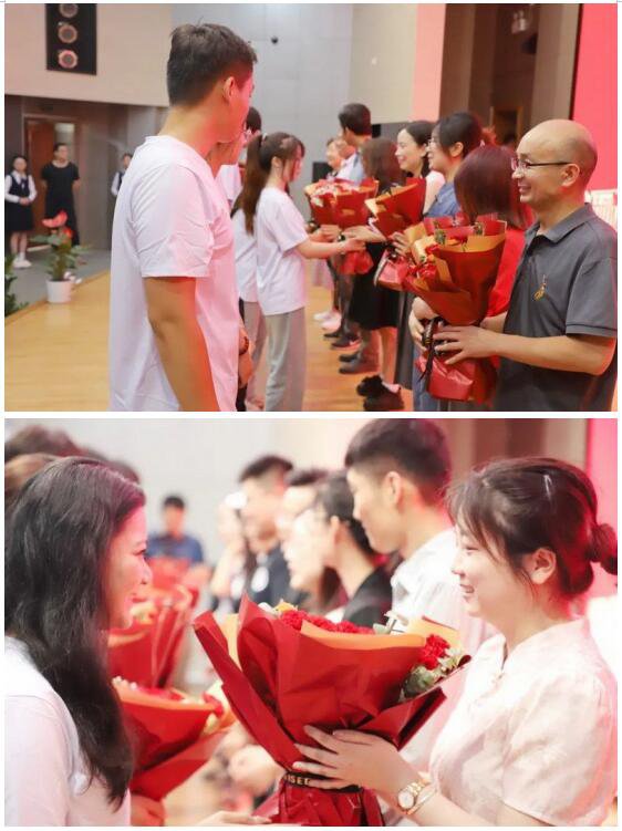 日出水了啊快点使劲动态图