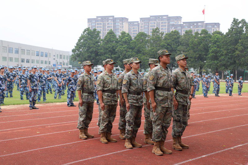 日出水了啊快点使劲动态图