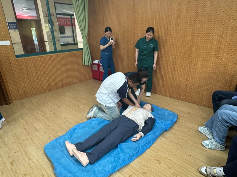 日出水了啊快点使劲动态图