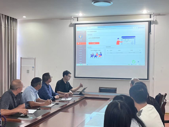 日出水了啊快点使劲动态图