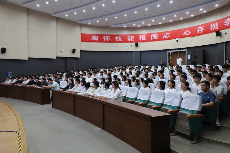 日出水了啊快点使劲动态图