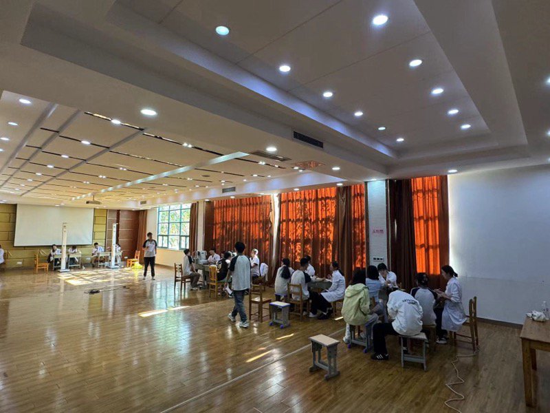 日出水了啊快点使劲动态图