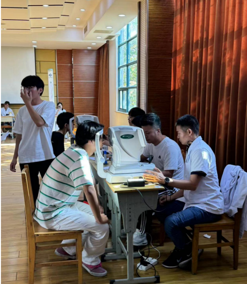 日出水了啊快点使劲动态图