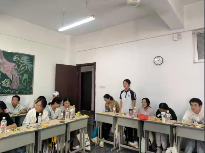 日出水了啊快点使劲动态图