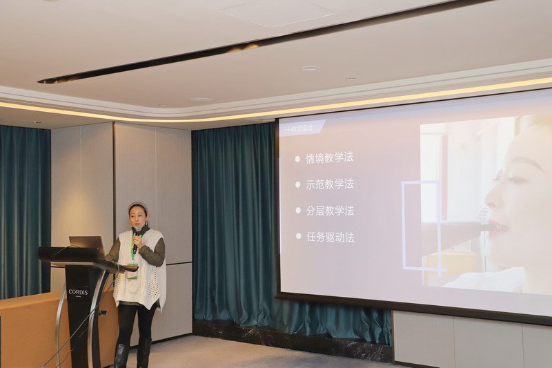 日出水了啊快点使劲动态图