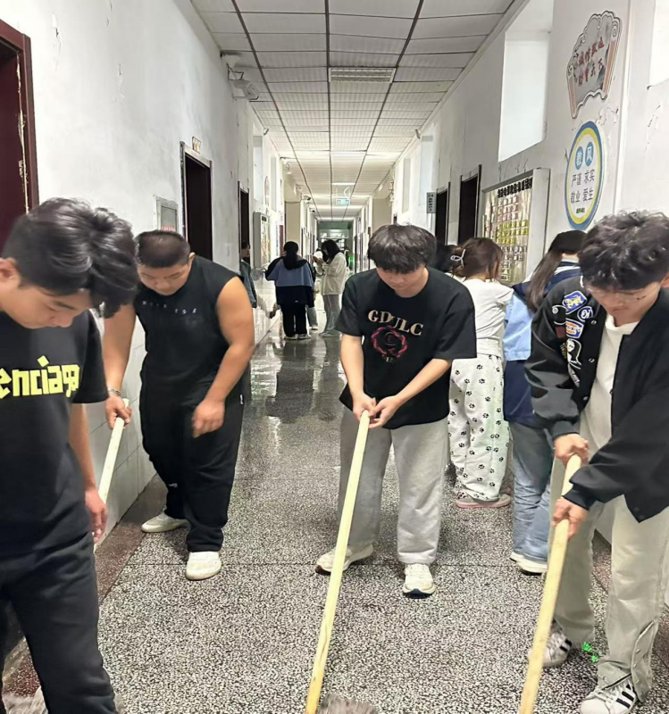 日出水了啊快点使劲动态图