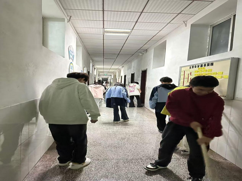 日出水了啊快点使劲动态图