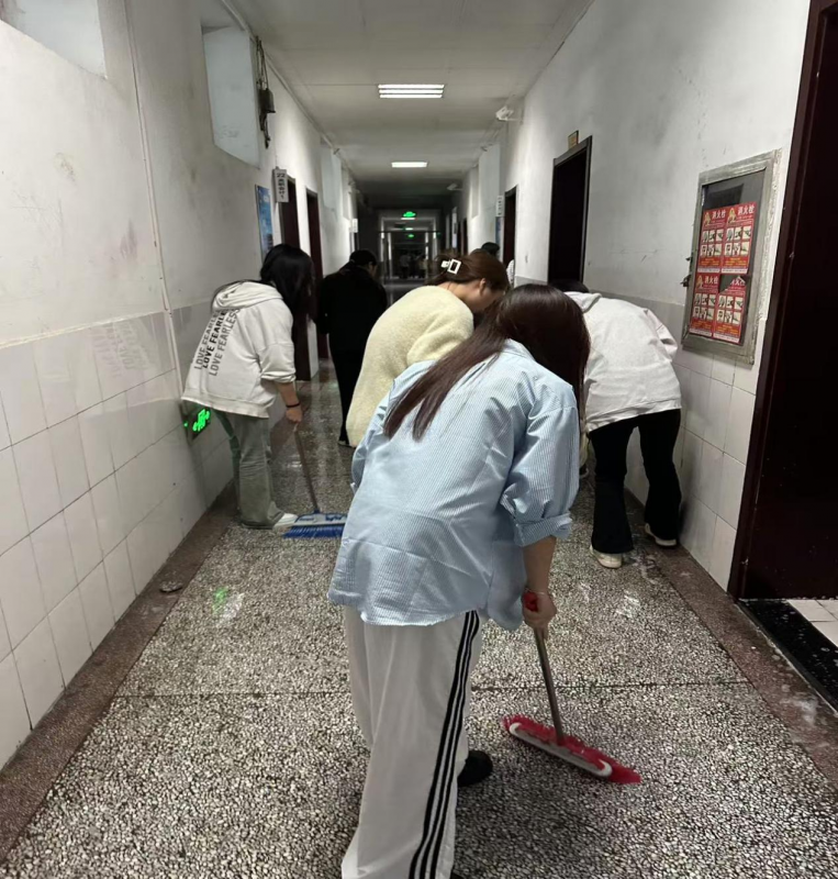 日出水了啊快点使劲动态图