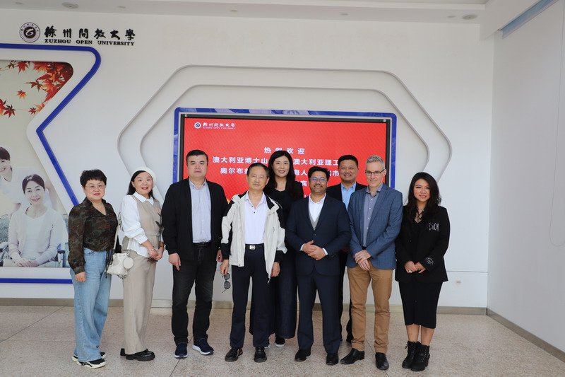 日出水了啊快点使劲动态图