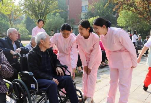 日出水了啊快点使劲动态图