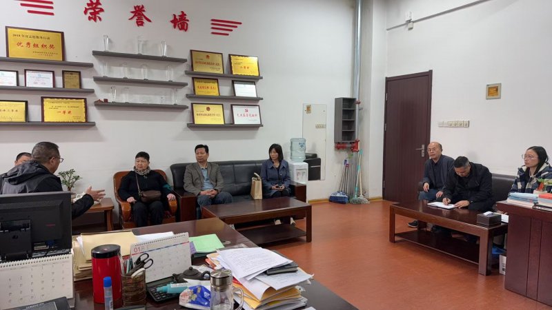 日出水了啊快点使劲动态图