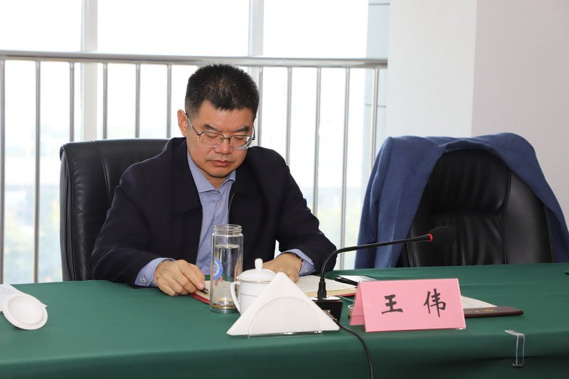 日出水了啊快点使劲动态图