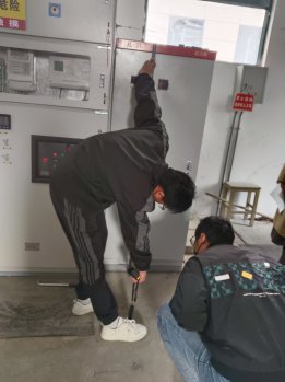 日出水了啊快点使劲动态图