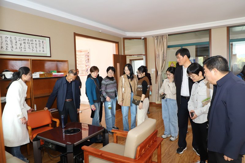 日出水了啊快点使劲动态图