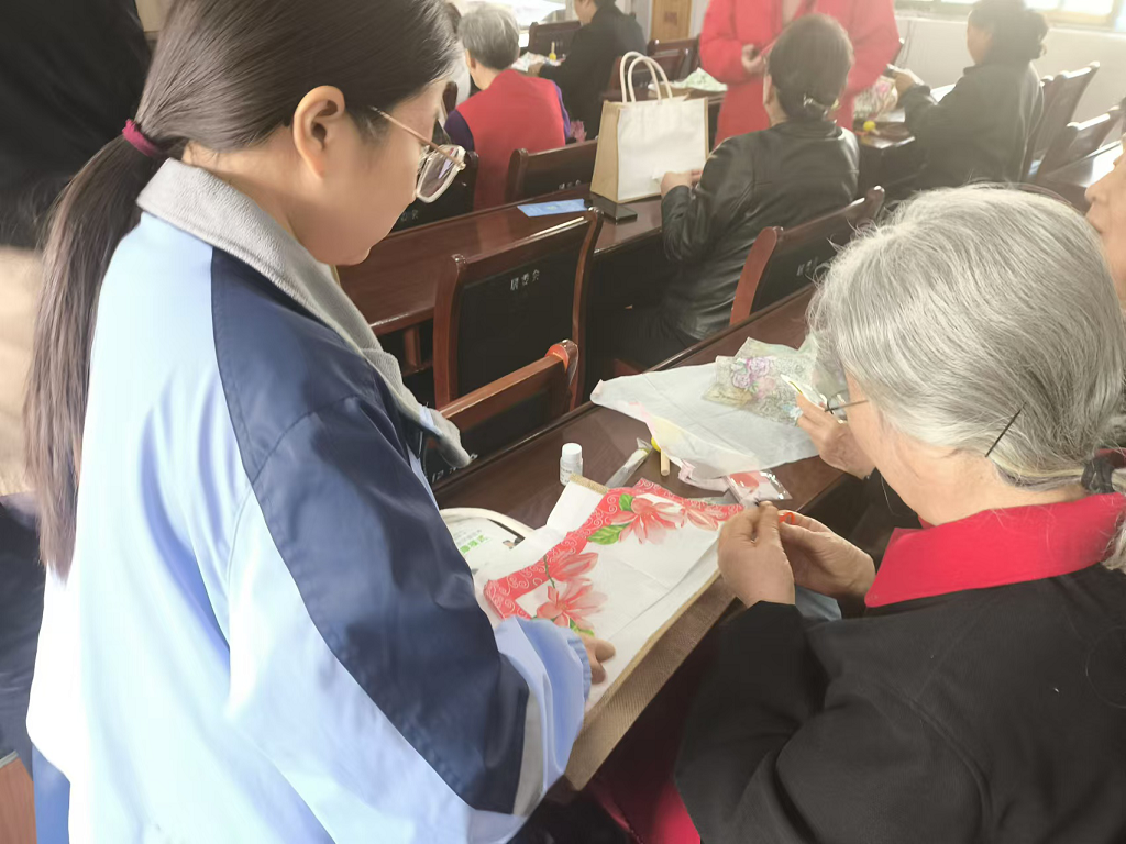 日出水了啊快点使劲动态图