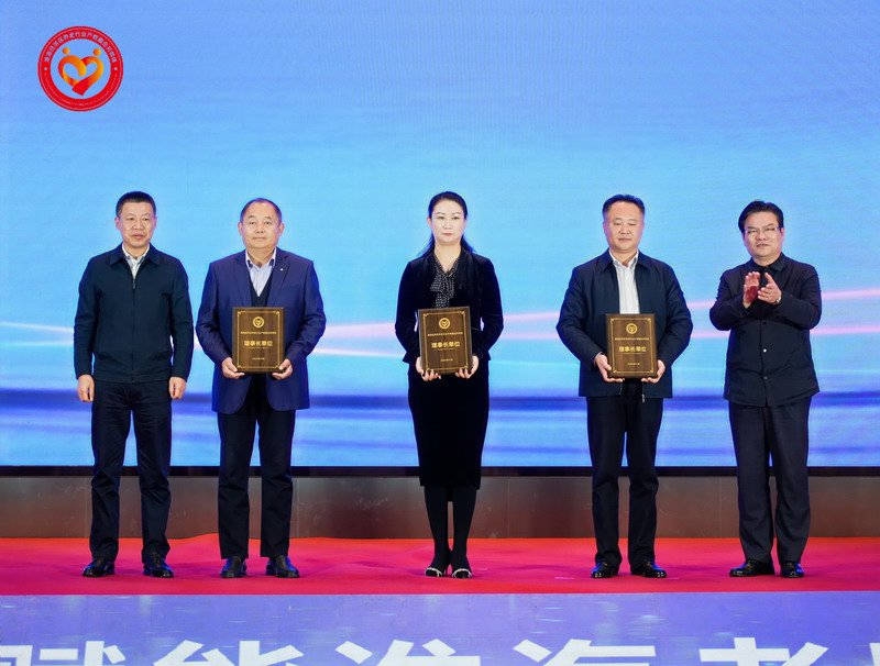 日出水了啊快点使劲动态图