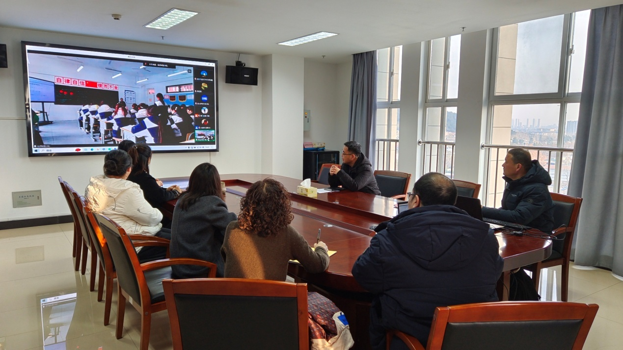 日出水了啊快点使劲动态图