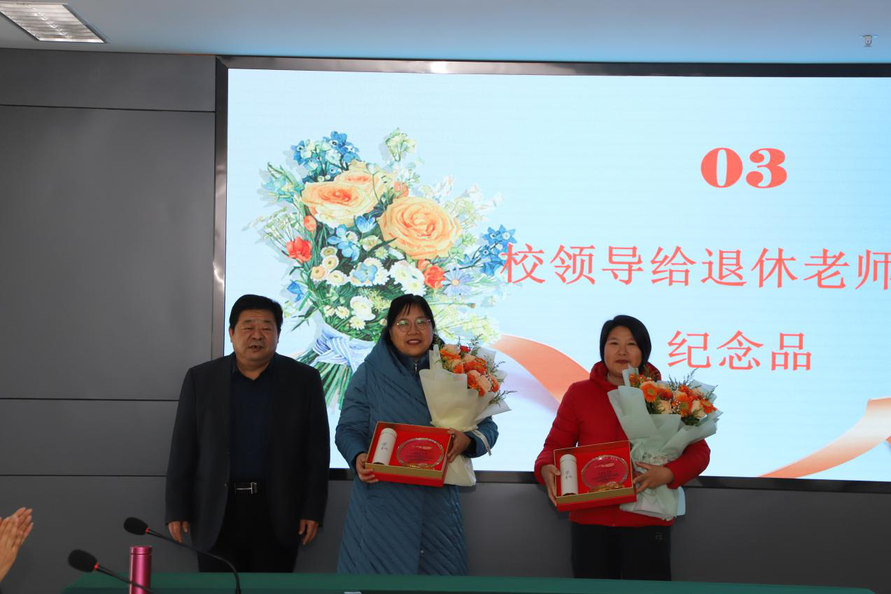 日出水了啊快点使劲动态图