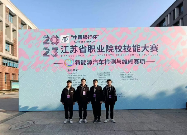 日出水了啊快点使劲动态图