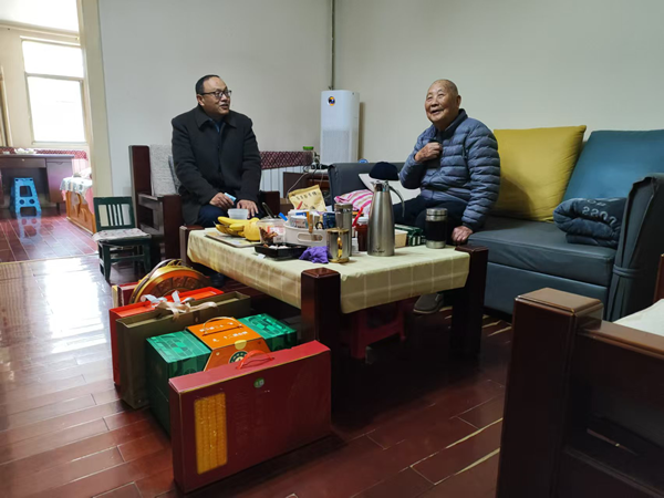 日出水了啊快点使劲动态图