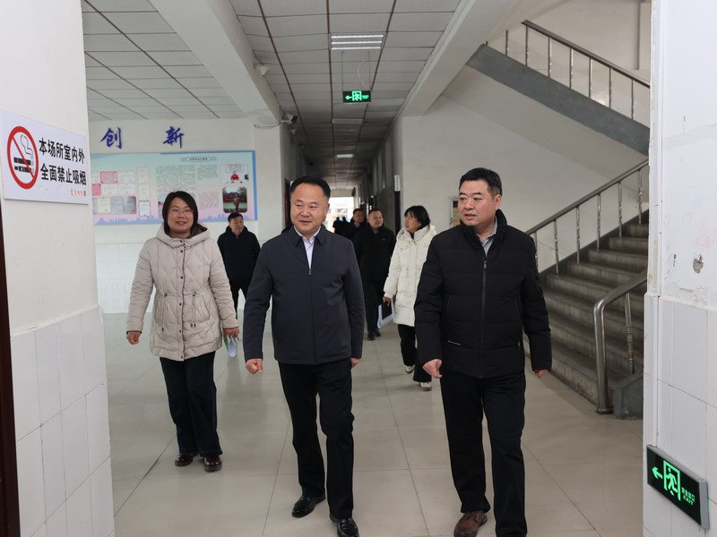 日出水了啊快点使劲动态图