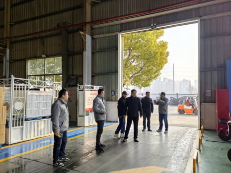 日出水了啊快点使劲动态图