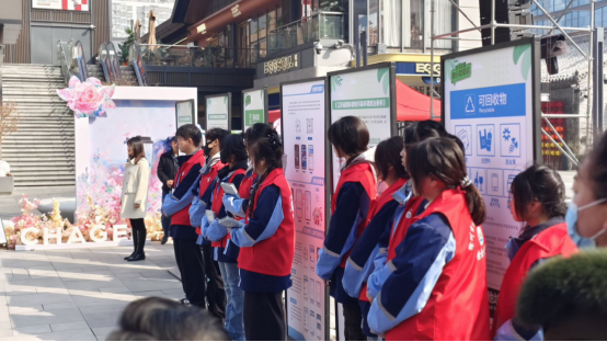 日出水了啊快点使劲动态图