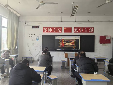 日出水了啊快点使劲动态图