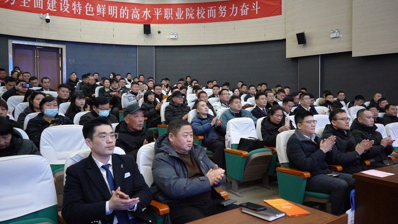 日出水了啊快点使劲动态图