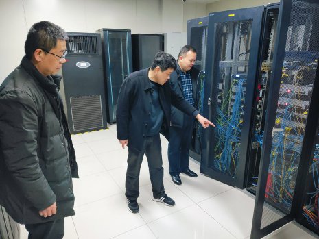 日出水了啊快点使劲动态图