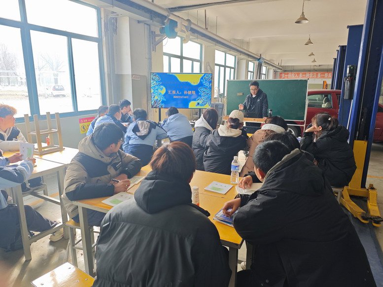 孙健翔老师进行专转本励志宣讲